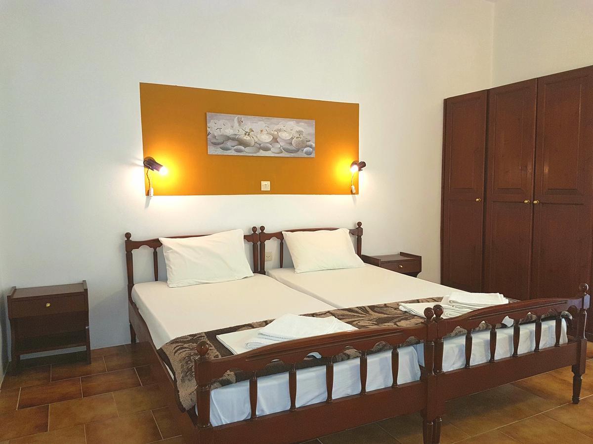 Alexandros Studios Mesongí Екстериор снимка